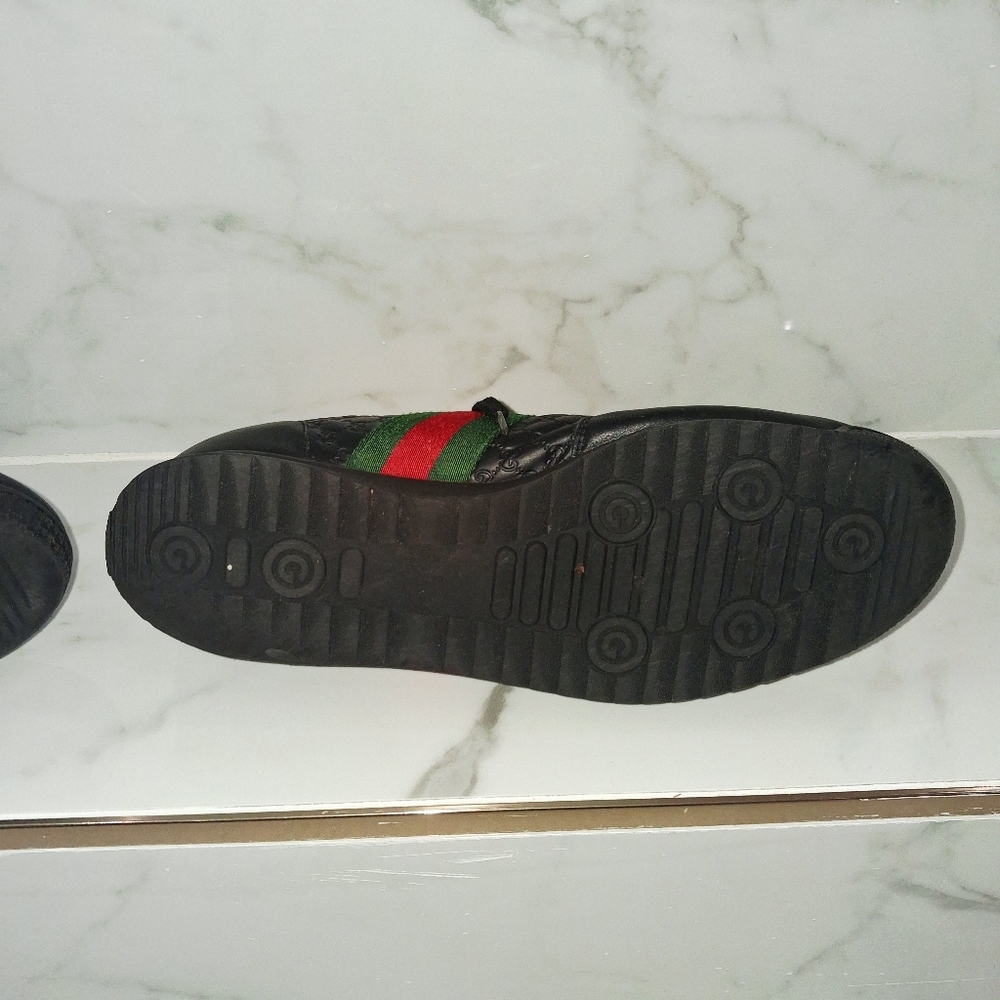 Gucci Black Leather Sneaker with Green and Red Web - Picture 9 of 9